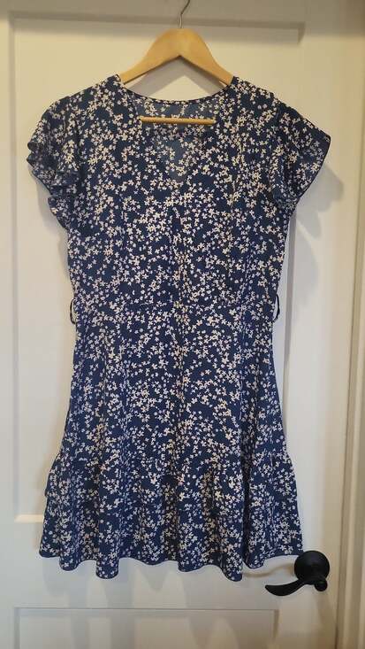 Cupshe Dresses & Skirts - Cupshe Blue and White Tiny Floral V-Neck Ruffle Hem Mini Dress, M